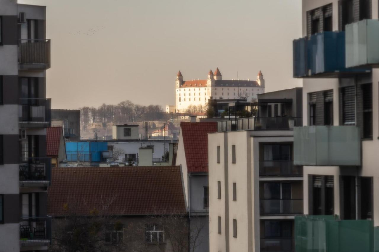 Apartman V Aleji Bratislava Exterior photo
